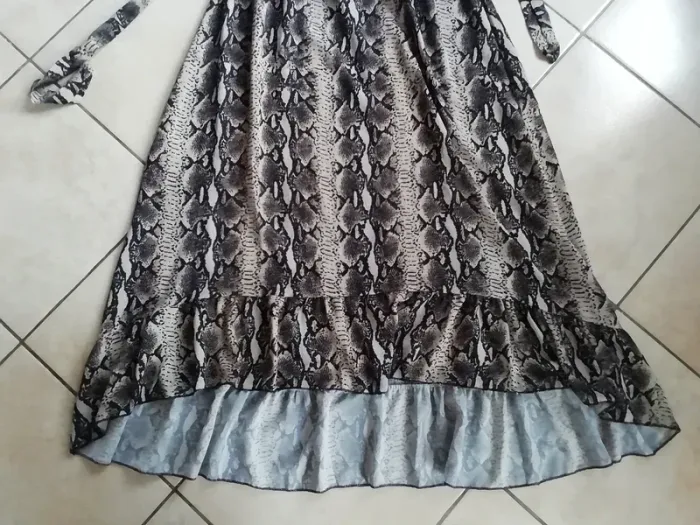 Longue Robe Manches longues Made In Italy Taille XS - XS/S Neuve!! - photo numéro 3