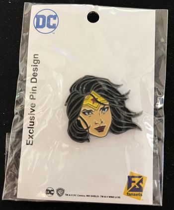 Pin DC Wonder Woman exclu Comics Com 2018