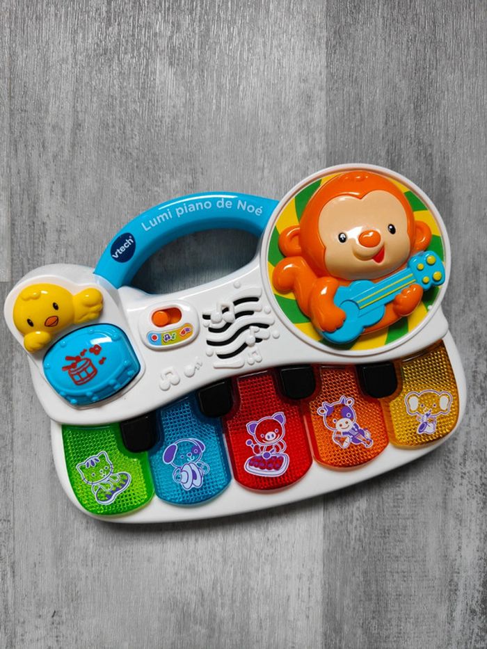 Piano musical bébé