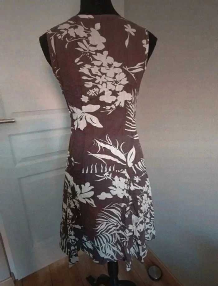 Robe fleurie marron et beige Camaïeu taille 38 - photo numéro 10