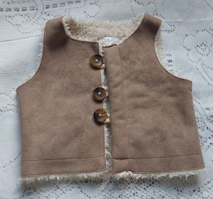 Boléro en velour beige boutonné, Kitchoun, neuf, taille 1 mois