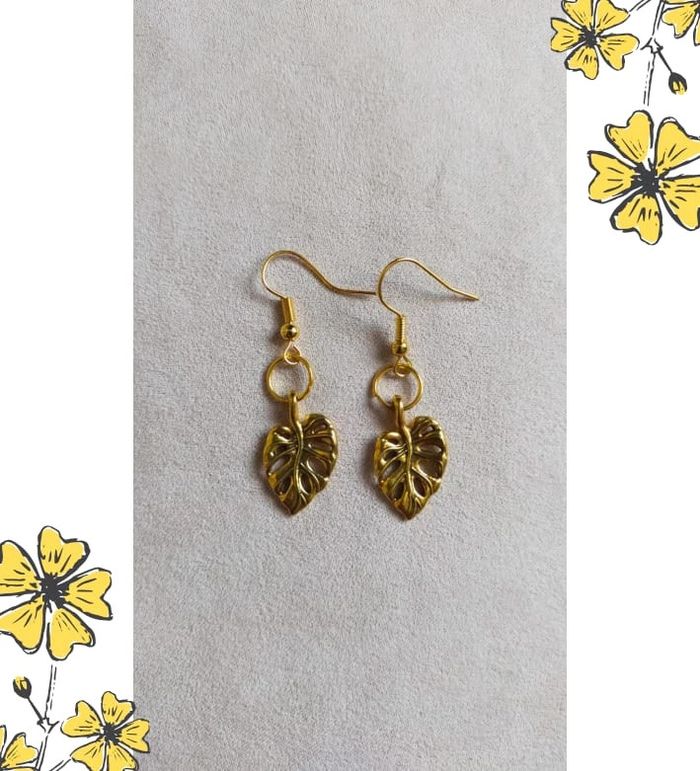 Boucles d’oreilles dorées – Feuille Monstera - photo numéro 6