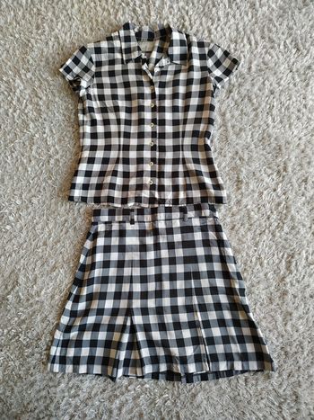 Joli ensemble léger chemisier + jupe noir et blanc Taille S / 14 ans Chattawak