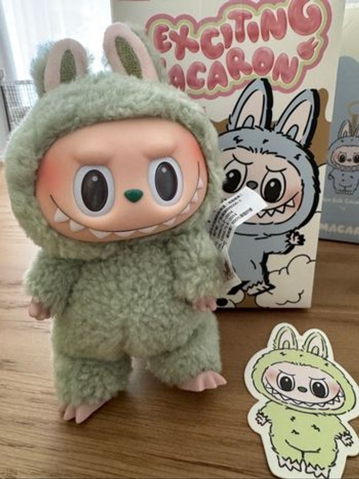 Labubu exciting macaron Pop Mart