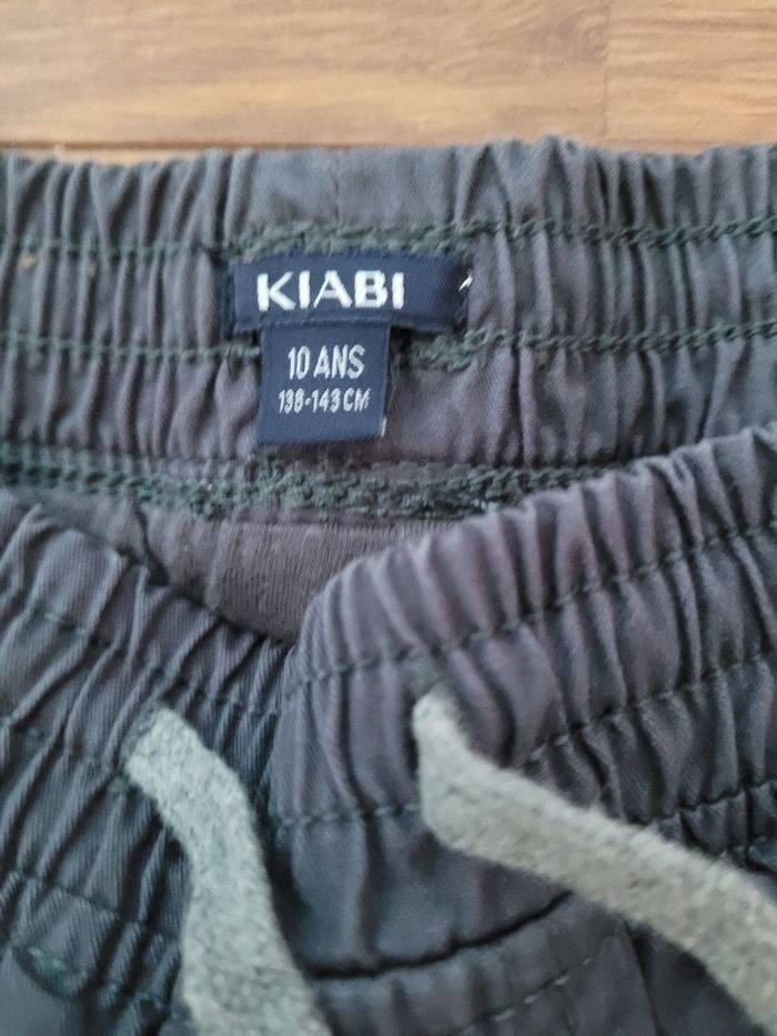 4 pantalons taille 10 ans - photo numéro 8