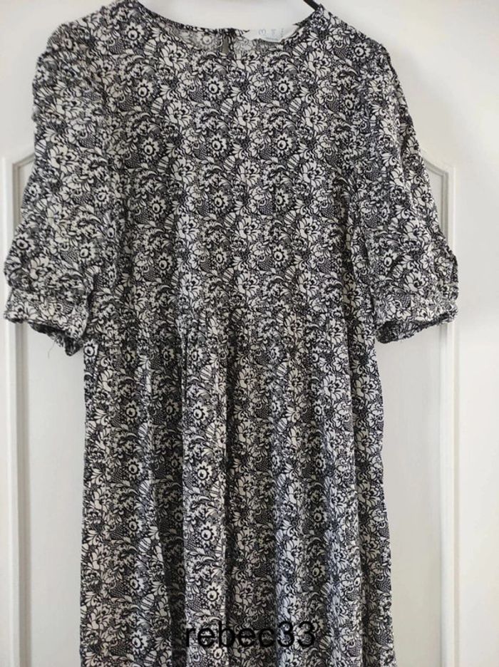 Robe longue evasée à motif fleurie - photo numéro 2