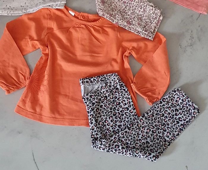 LOT vêtements filles Taille 18 mois - photo numéro 7