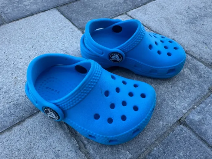 Crocs pointure 19/20 - photo numéro 3