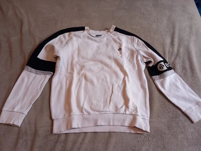 Sweat Taille 12 ans