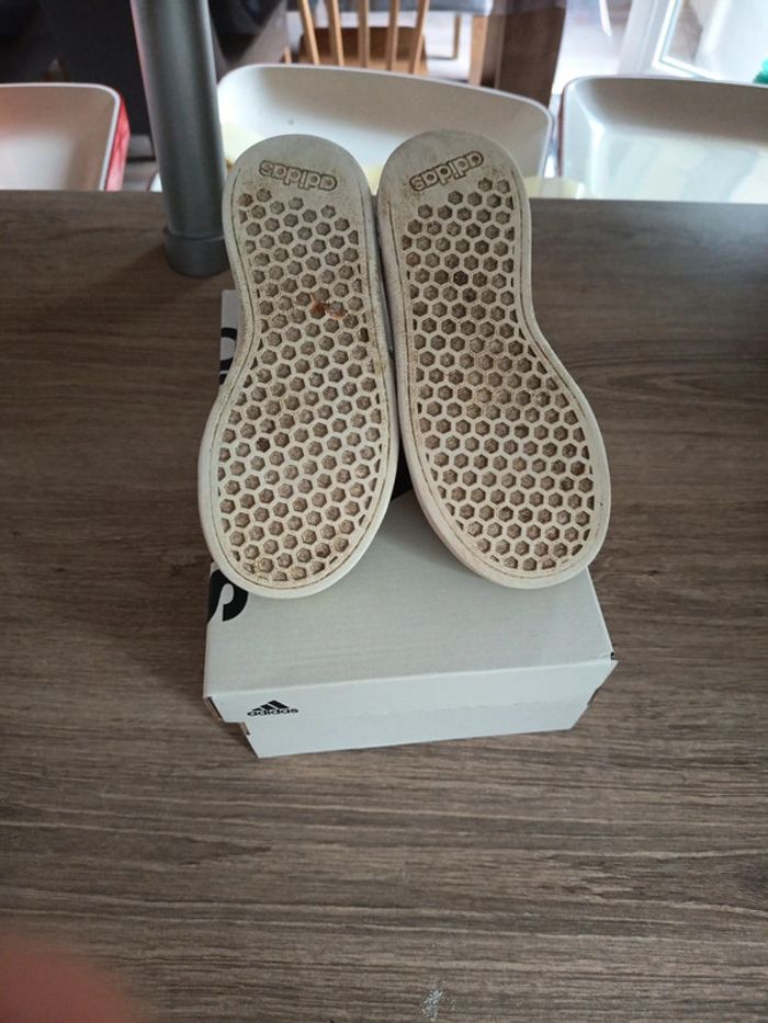 Basket adidas fille en taille 28 - photo numéro 6
