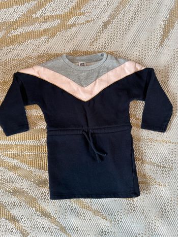 Robe sweat molletonnée neuve 4 ans