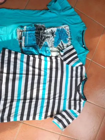 Lot de t-shirts col en V