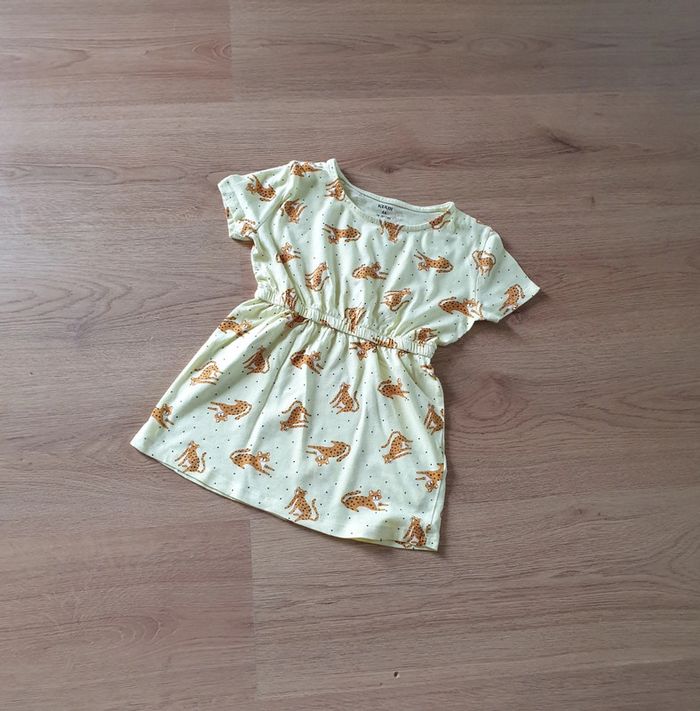 🩷 Robe 4 ans Kiabi #emyfleury_4ansfille - photo numéro 2