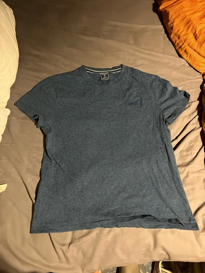 T-shirt superdry authentique édition limitée