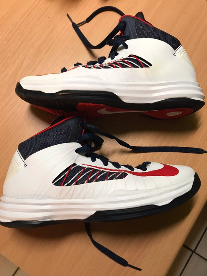 Basket blanc bleu rouge - photo numéro 3