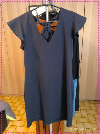 Robe moulante bleu marine (40)