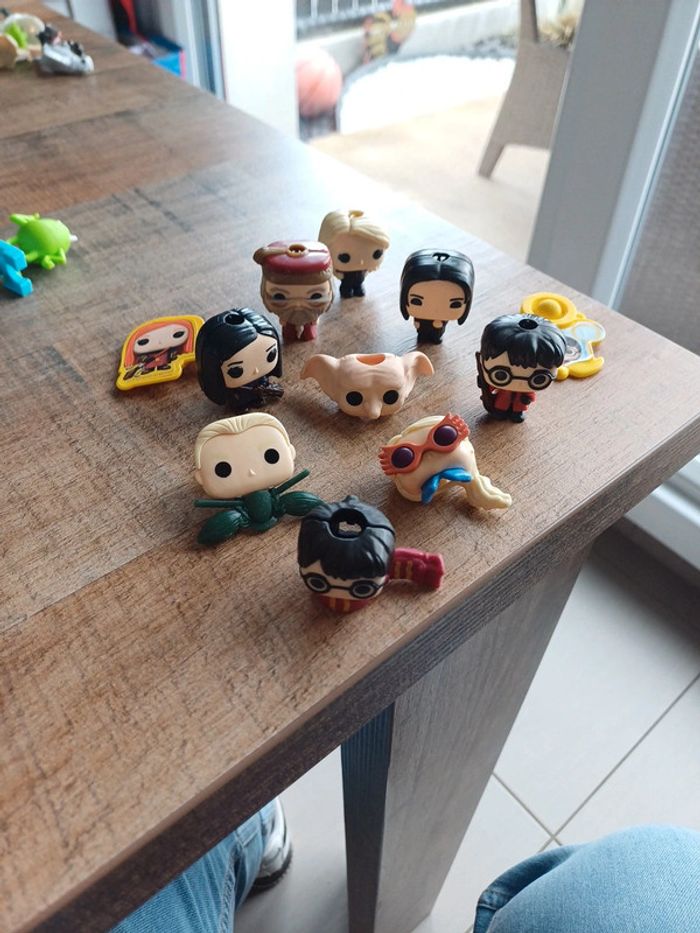 Lot 11 figurines kinder Harry Potter