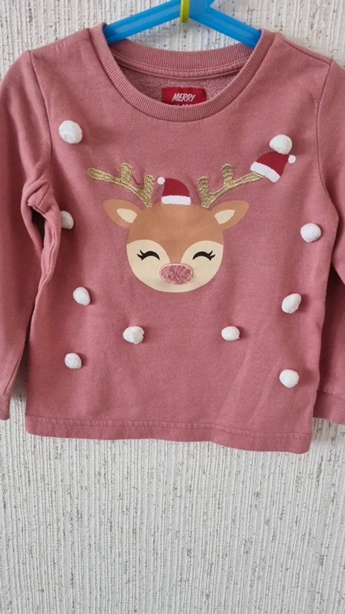 Pul avec pompon taille 5-6 ans - photo numéro 2