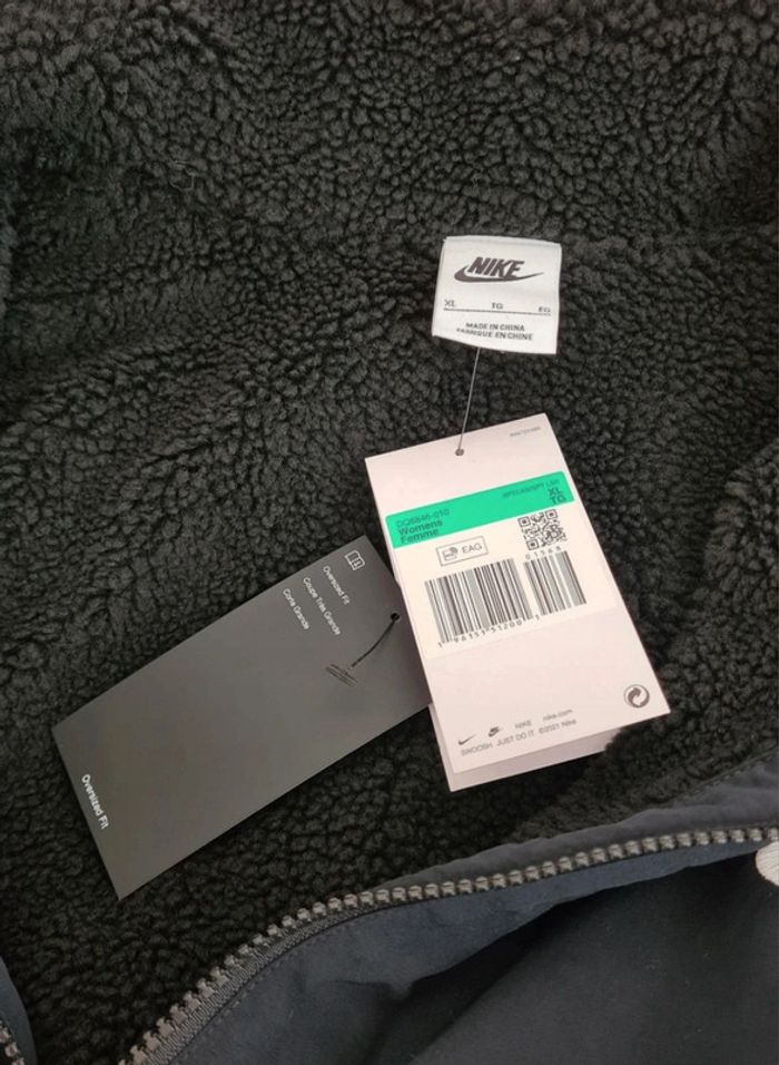 Veste Nike, taille XL Neuve - photo numéro 6