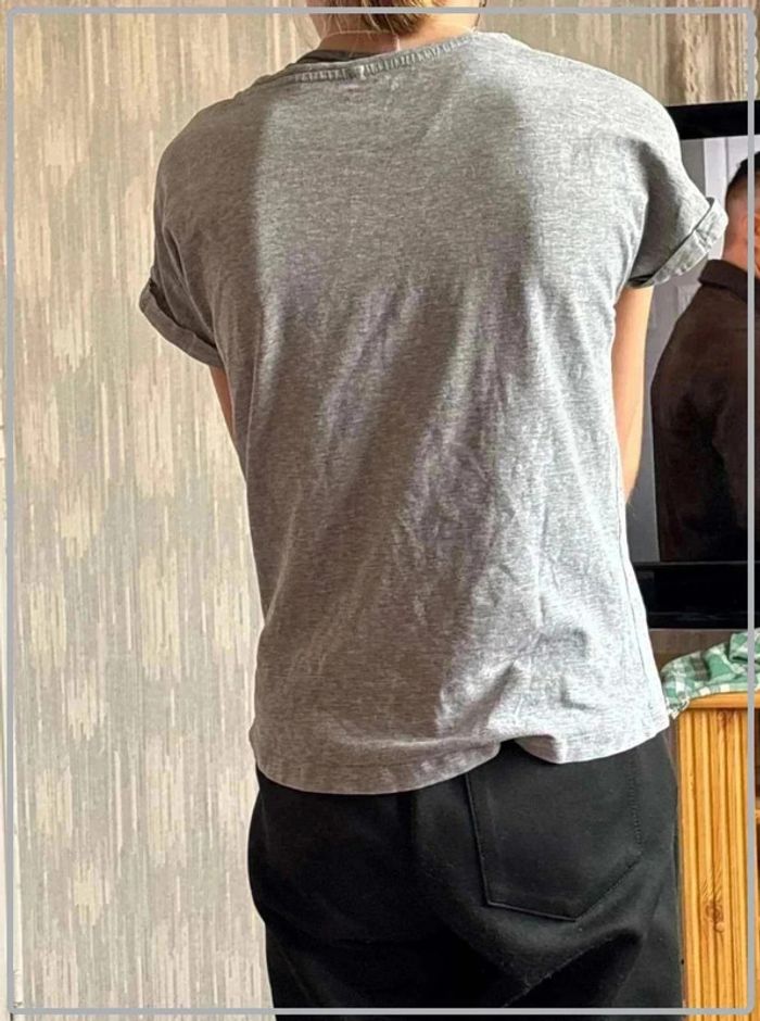 T  shirt  taille  11ans - photo numéro 2