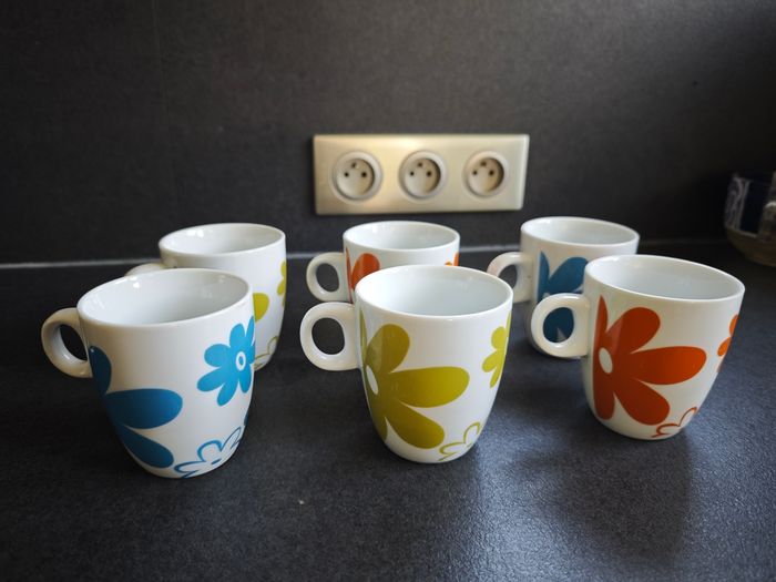 Lot 6 tasses sans le supporrt