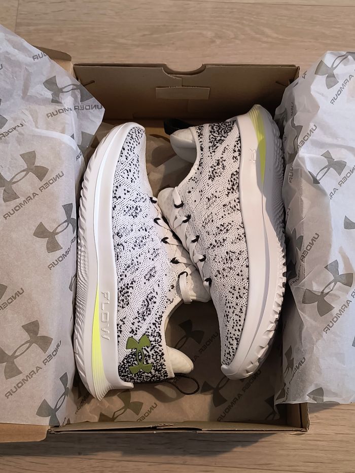 Chaussures running under armour UA W Velociti 3 taille 38.5 neuves - photo numéro 7