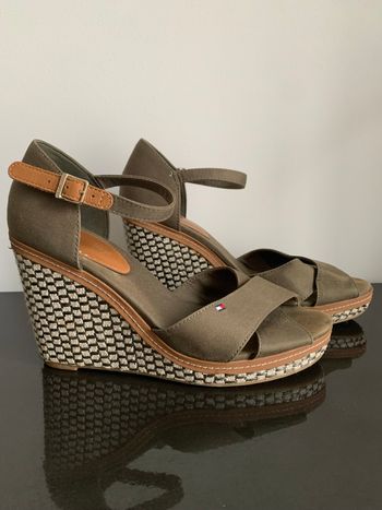 Escarpins kaki Tommy Hilfiger taille 39,5 