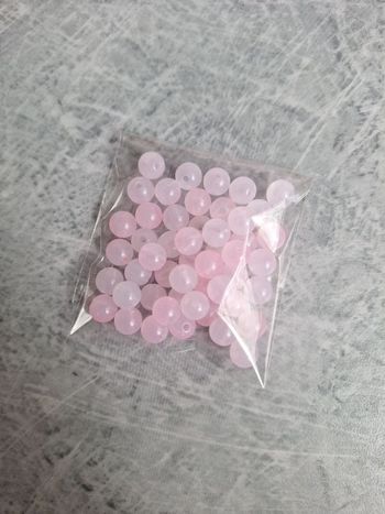 Perles roses