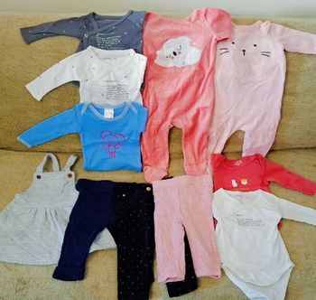 Lot vêtements bébé fille