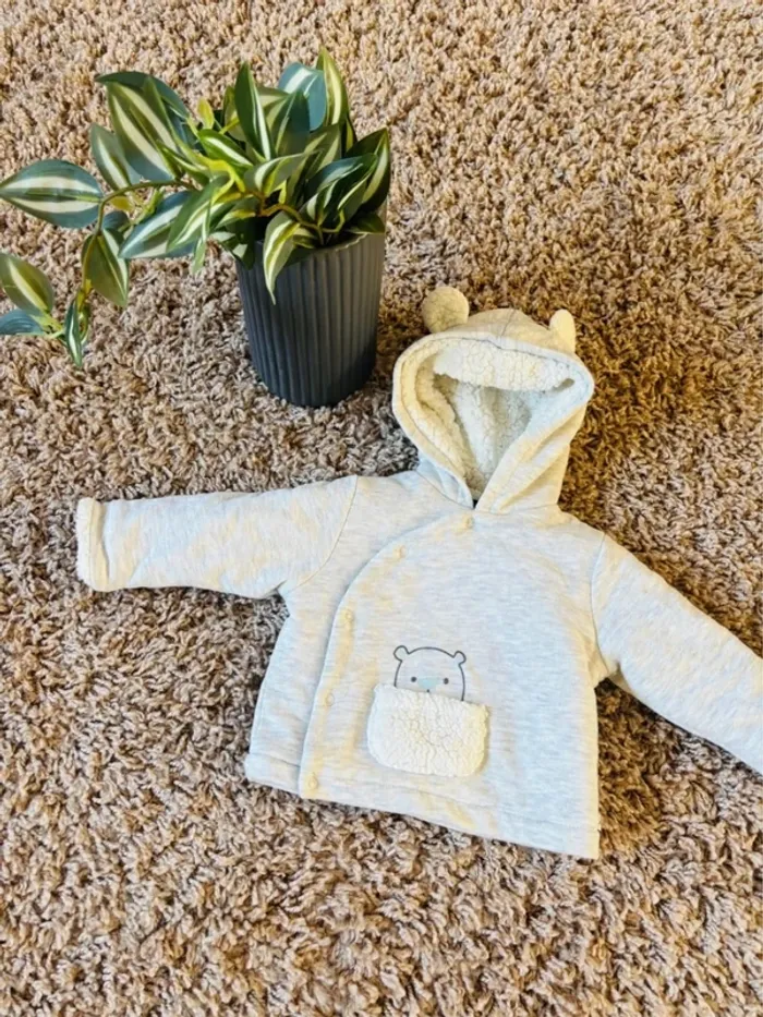 💙 Adorable petite veste fourrée 💙