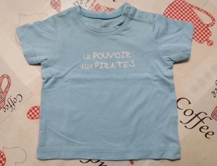 Tee-shirt bleu clair