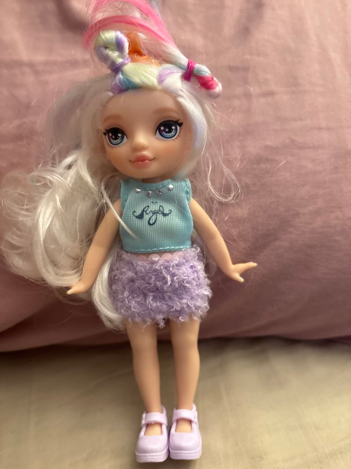 Poupée Rainbow high