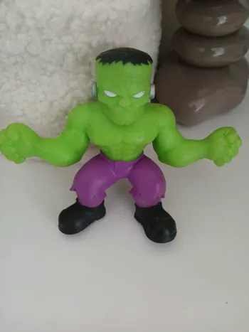 Figurine hulk🌿🎁