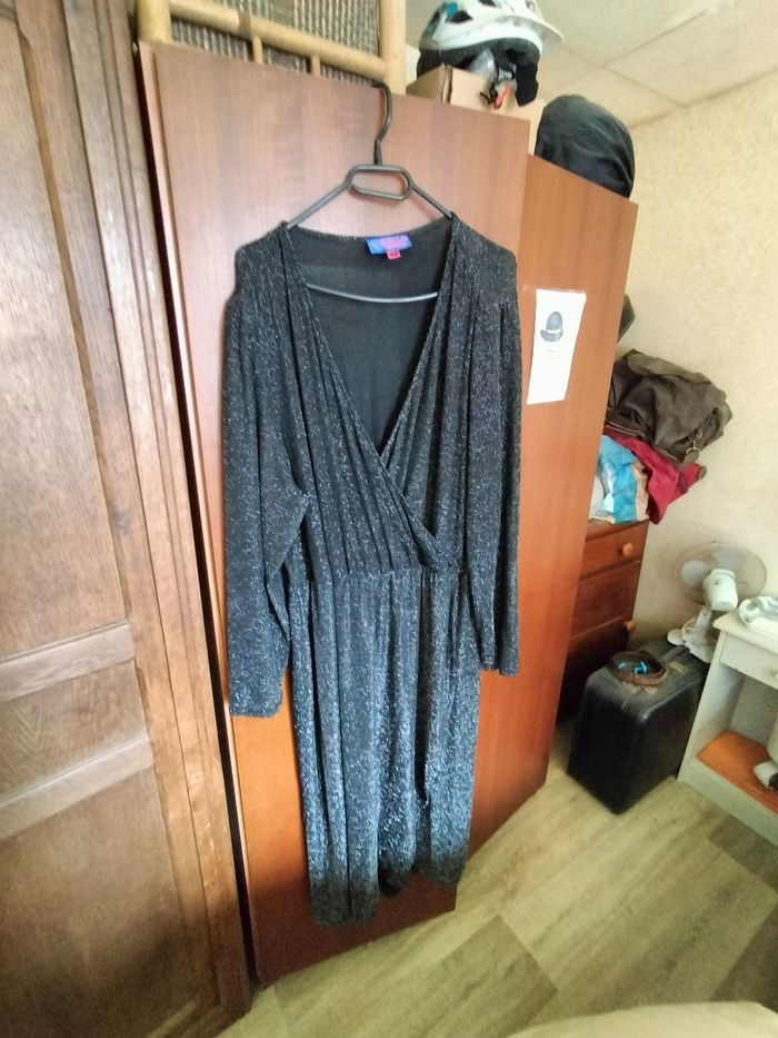 Robe pailletée - photo numéro 3