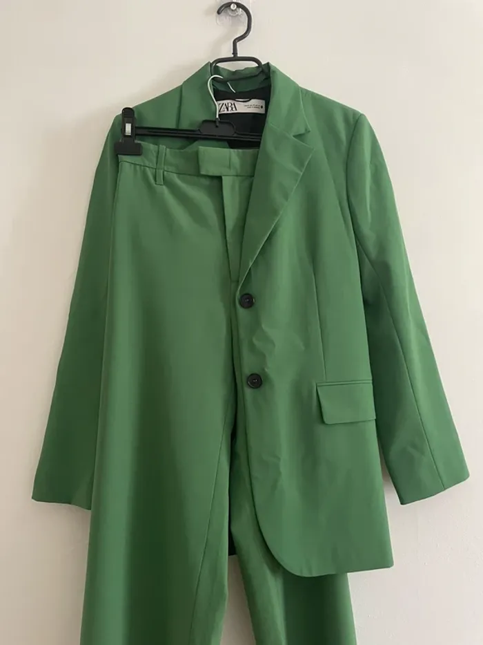 Ensemble tailleur pantalon Zara en laine taille XS