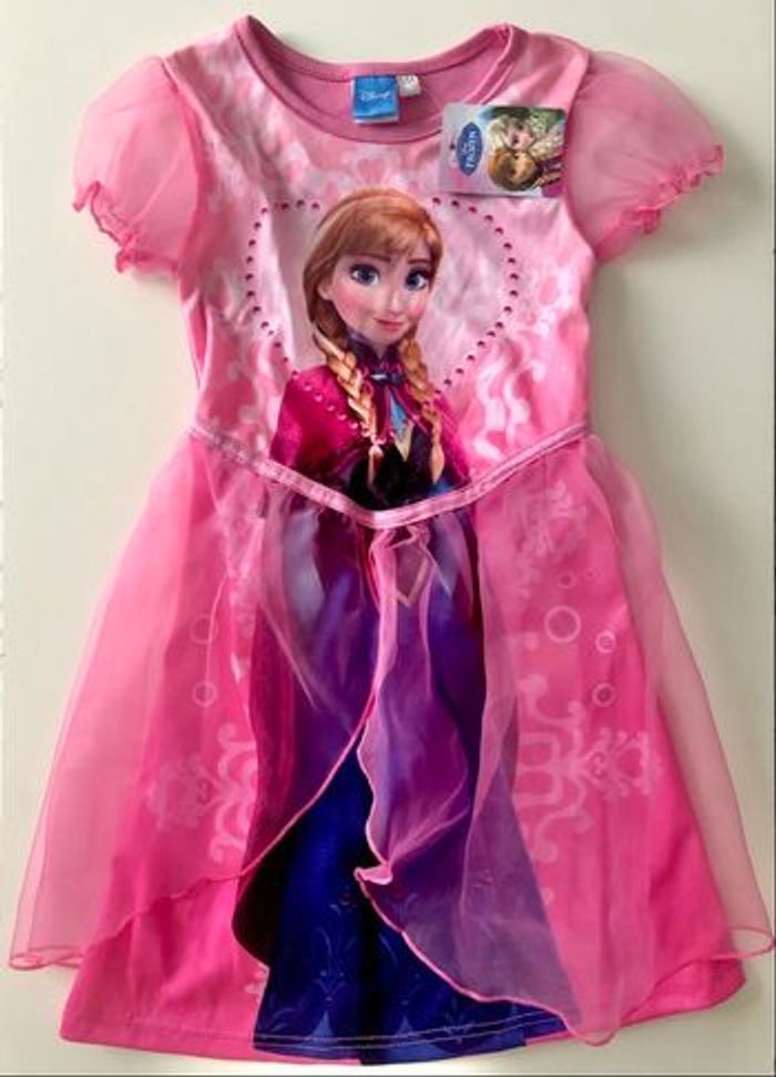 Robe rose de la reine des neiges - photo numéro 1