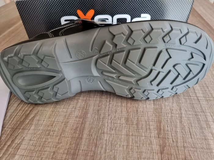 Chaussures de sécurité pointure 45 - photo numéro 6