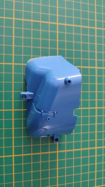 Pièce 18A du fascicule n°18 numéro 18 pièce détachée Renault R8 Gordini 1/8 1/8ème Eaglemoss collect