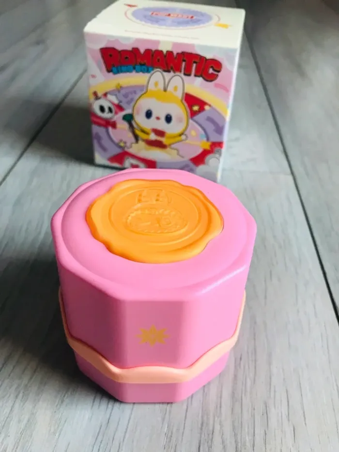 Pop Mart Romantic Ring Box Series 4 - Labubu Just for You - photo numéro 4