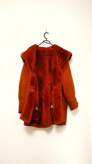 Beau manteau vintage orange foncé peau de mouton retourné shearling montone sheepskin
