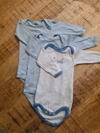 Lot 3 bodies petit bateau 3 mois