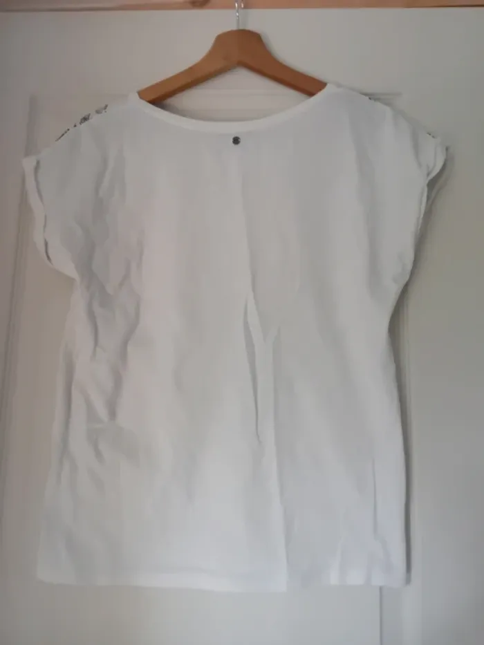 Tee-shirt femme Taille S - photo numéro 4
