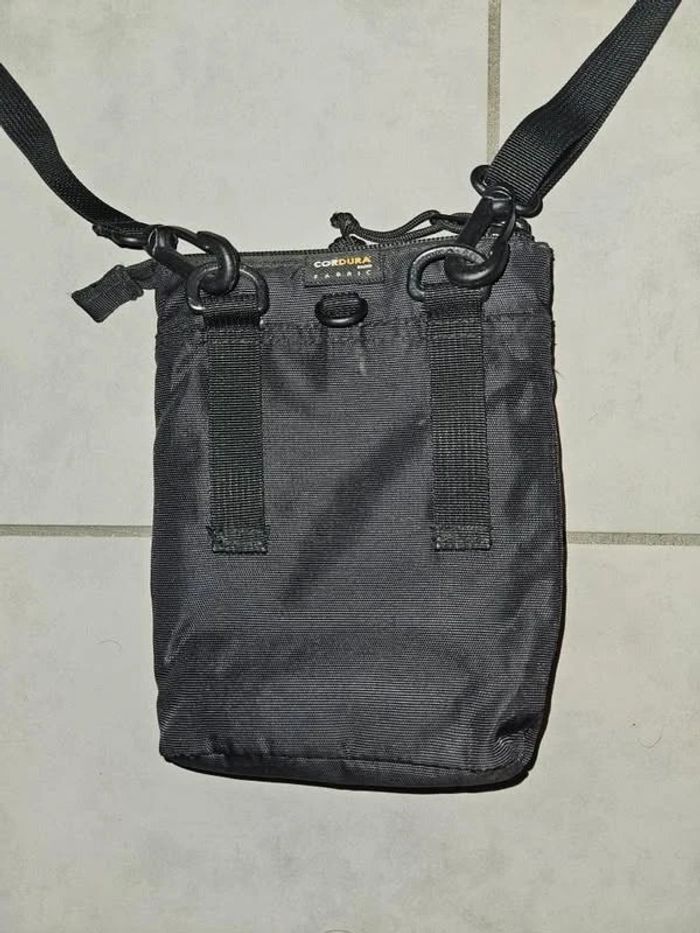 Sacoche supreme shoulder bag neck pouch bandoulière black fw19 - photo numéro 3