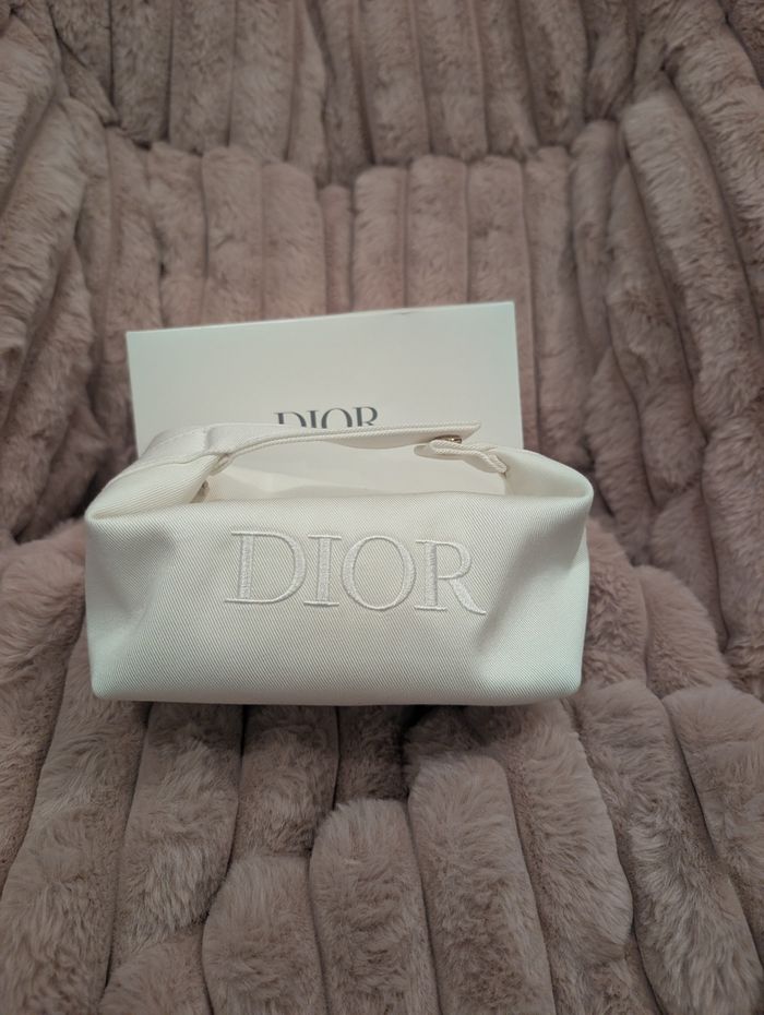 Petite trousse de maquillage Dior