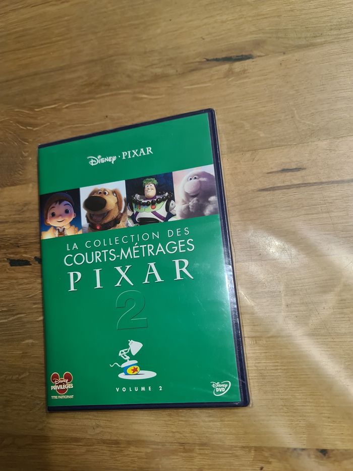 Neuf sous cellophane DVD La Collection Des Courts-Métrages Pixar 2