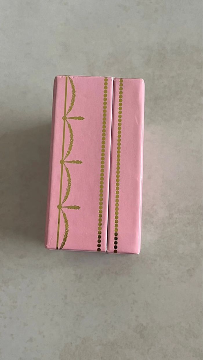 Too Faced Diamond Light Multi-Use Highlighter - photo numéro 4