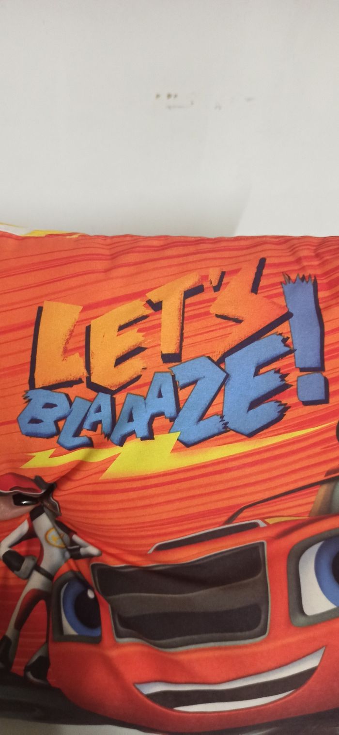 Coussin Blaze et les monster machines - photo numéro 6