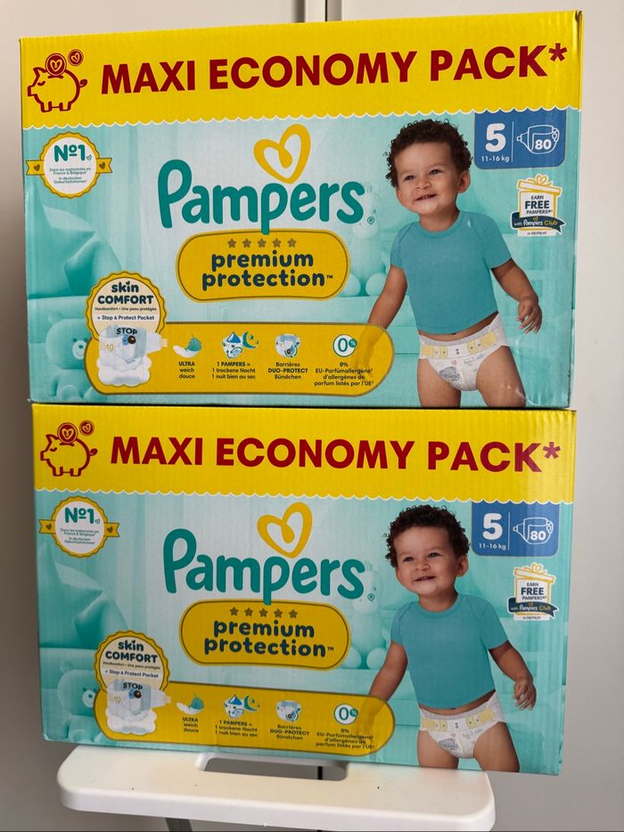 160 couches Pampers premium taille 5