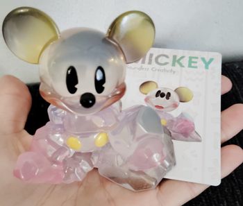 Figurine mickey boundless creativity popmart 