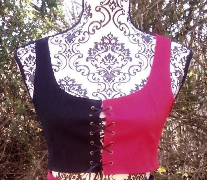 Haut bicolore noir et rouge